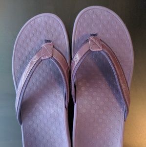 Vionic Tide II sandals
